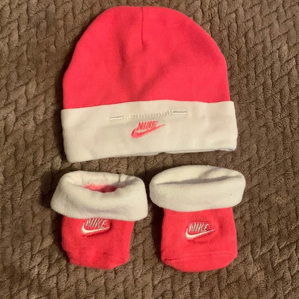 Nike hat and socks 0-6 months
